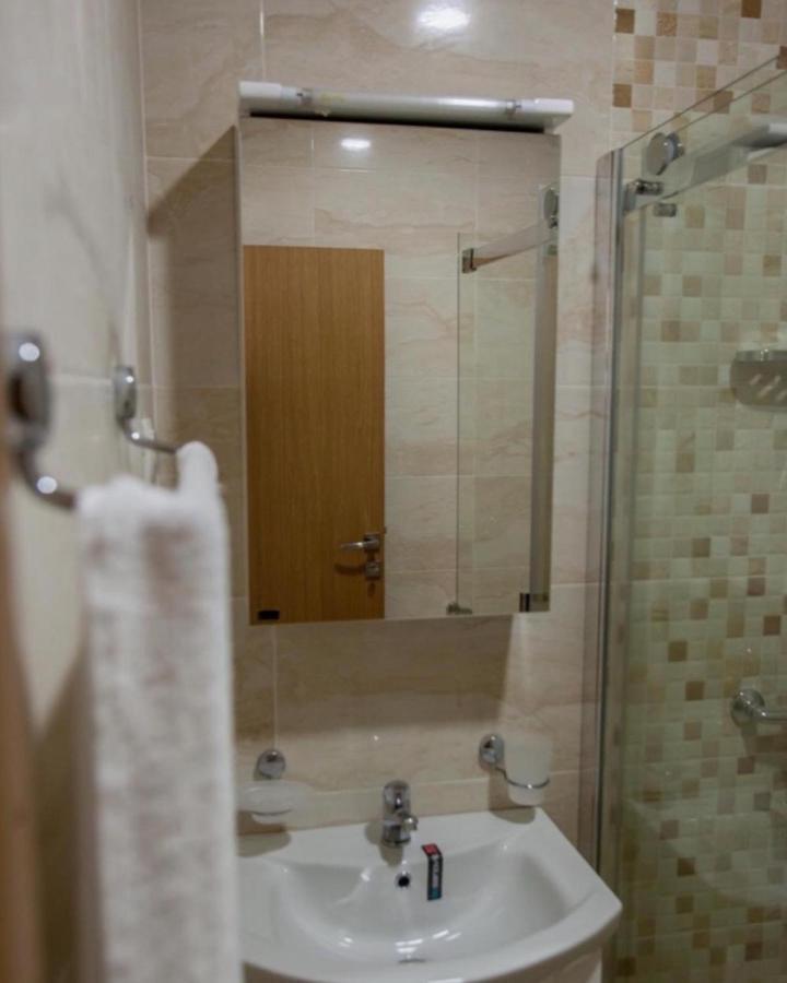 Delux Apartmani Dobra Voda Esterno foto
